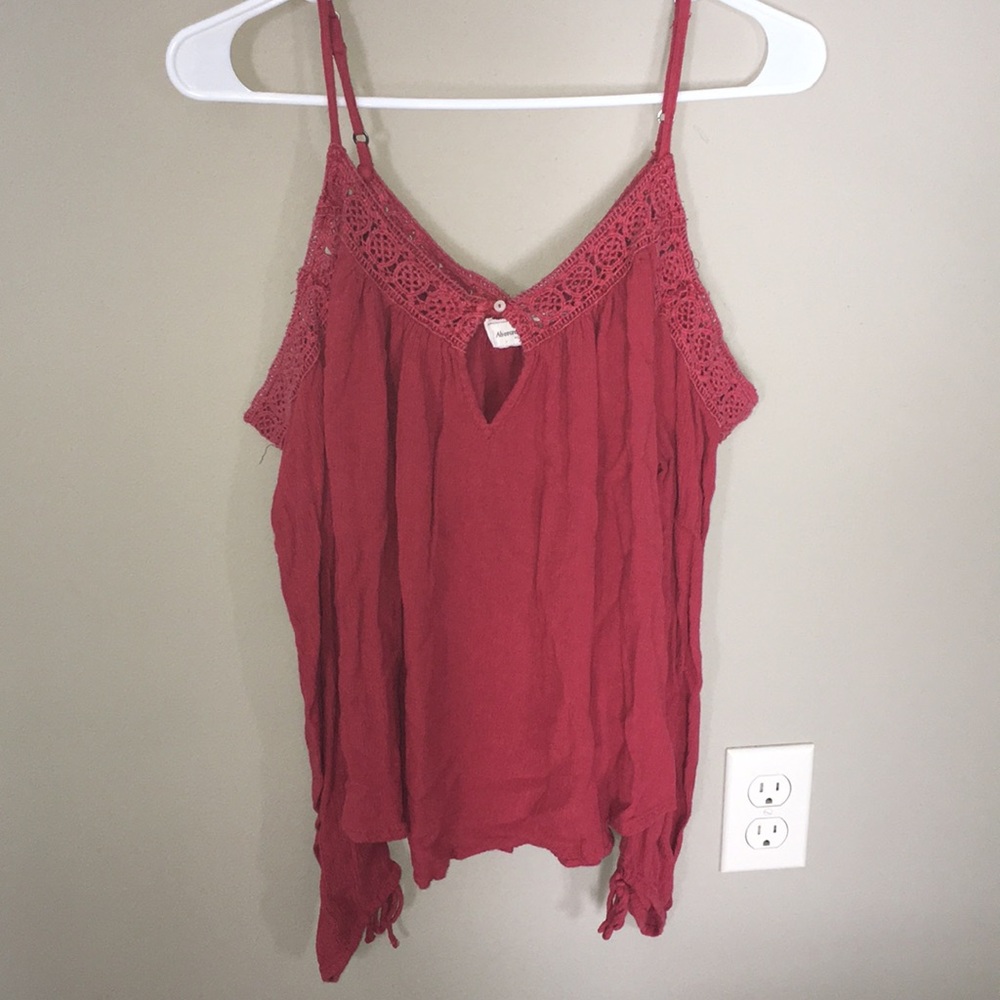 Cold shoulder Abercrombie top